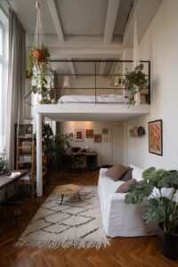 Utilize Loft Bed Structure to Maximize Floor Space in Small Spaces